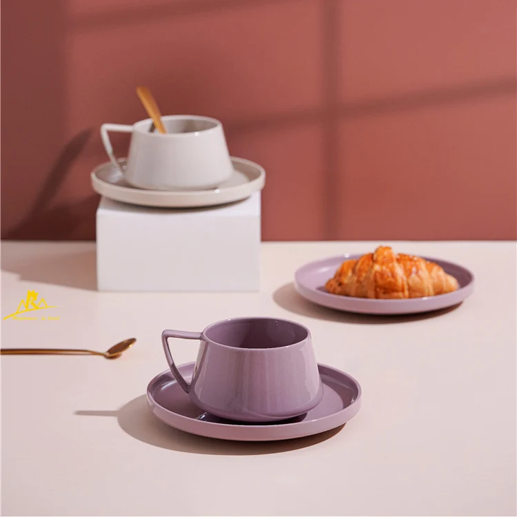 Керамические кофейные кружки в скандинавском стиле, роскошная Изысканная Высококачественная домашняя чашка для послеобеденного чая с блюдцем, набор для завтрака, молока, овсянки, чашка