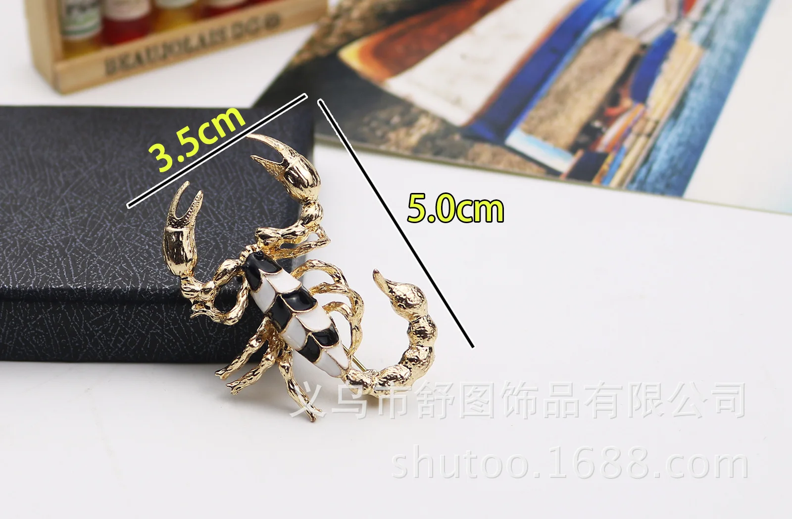 Модная новинка золотистая искусственная личность характерная булавка для