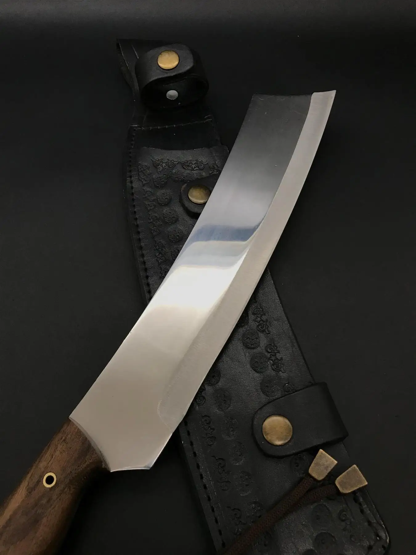 

Handmade Shaking Camping Knife BB73-2