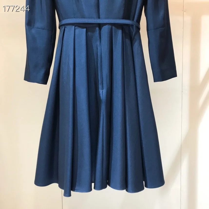 

2021 spring and summer simple and generous cross V-neck one side fold design sleeve wrapped Pleated Dress