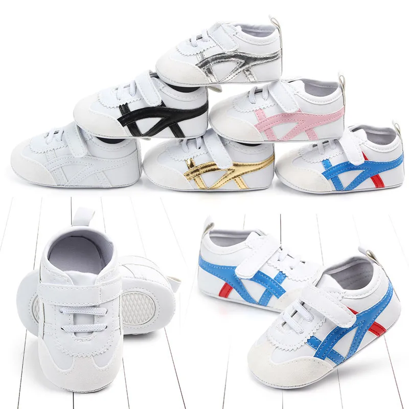 Детские спортивные кроссовки из искусственной кожи в полоску мягкие