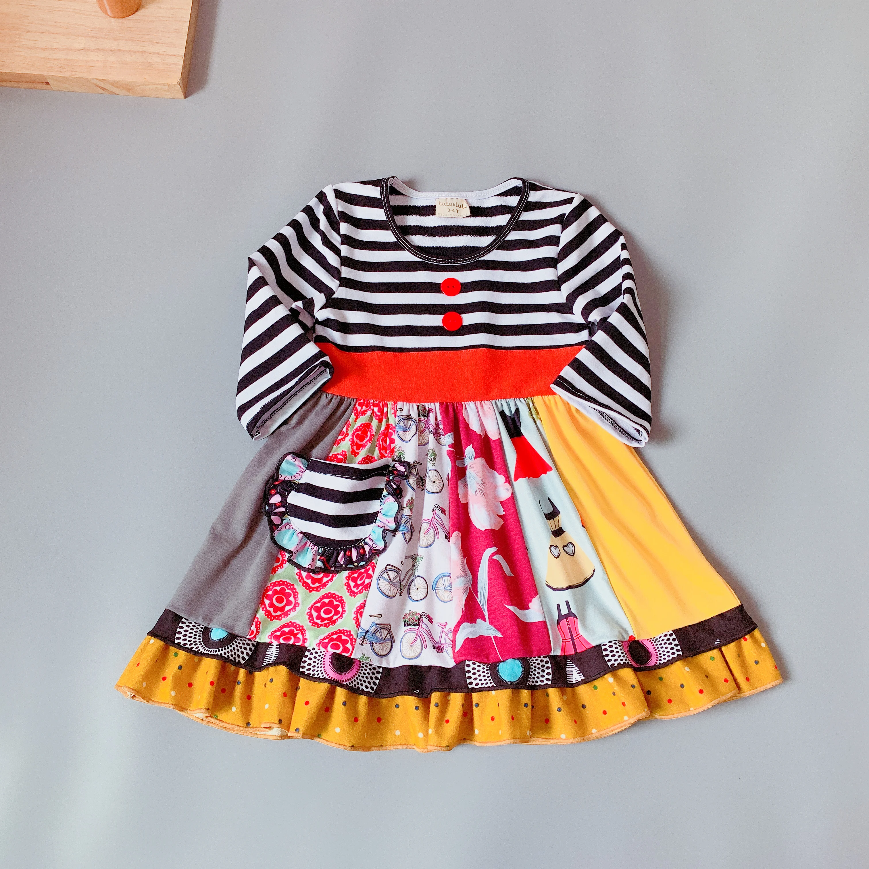 Sping/Winter Thick New Ddesign Black Stripe Ruffle Full Sleeves Style with Flower Trim and Pocket Baby Girls Dress for Present | Детская