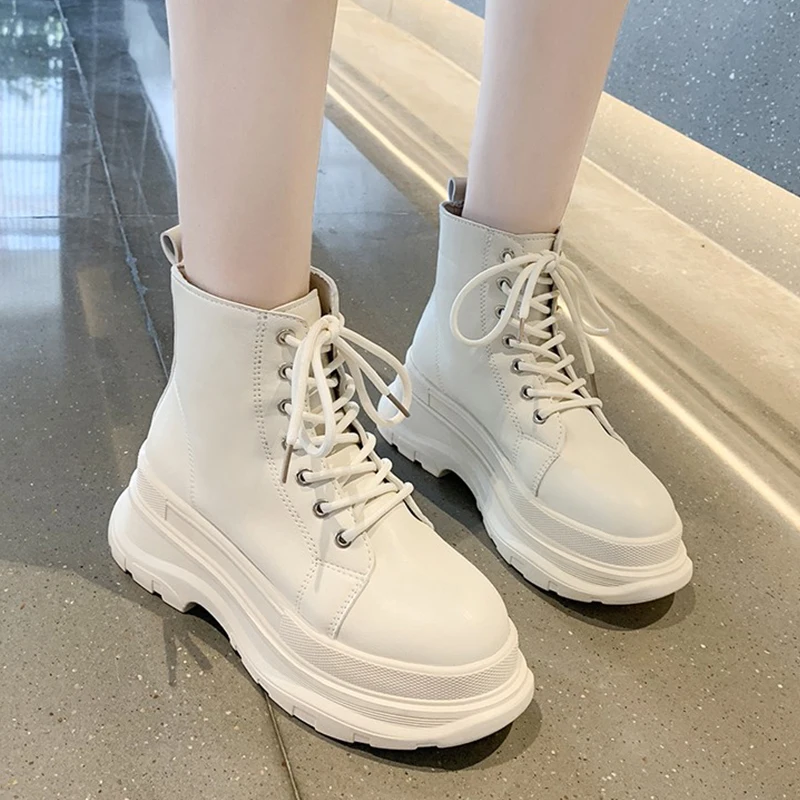 

2022 New Fashion Punk Ankle Boots For Women High Heels White Winter Fur Boots Cool Combat Black Short Boot Platform Ladies Shoes