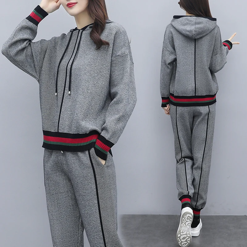 Осенний женский серый вязаный костюм комплект из двух предметов свитер с