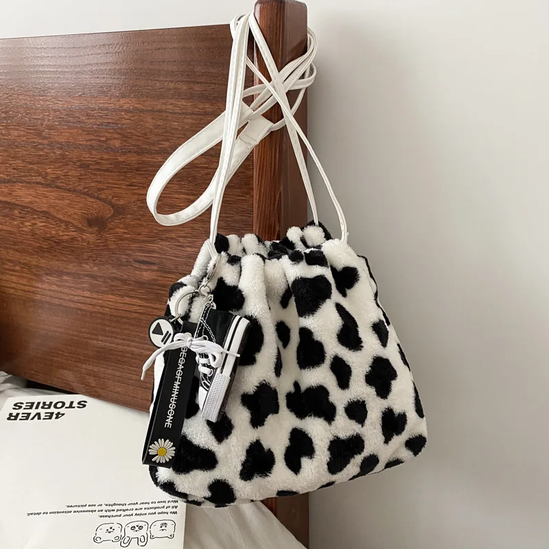 

Female Shoulder Women's Bag Cute Felt Pendant Simple Fashion Korean Ladies Crossbody Cow Girls Messenger Bags For Women Handbags