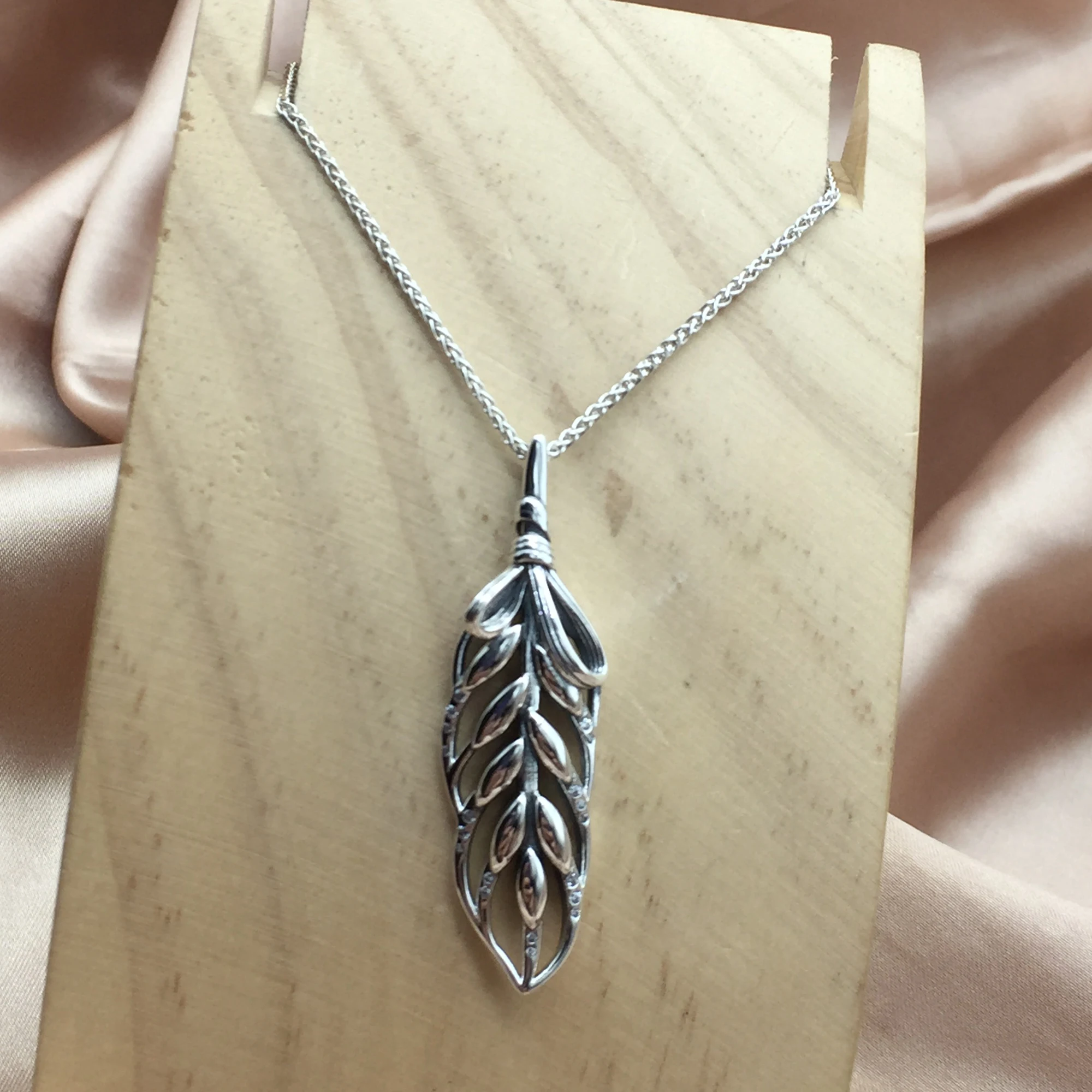

2019 100% 925 Sterling Silver Classic Wheat Pendant Necklace Women Charm Fashion Personality Jewelry Free Shipping Wholesale