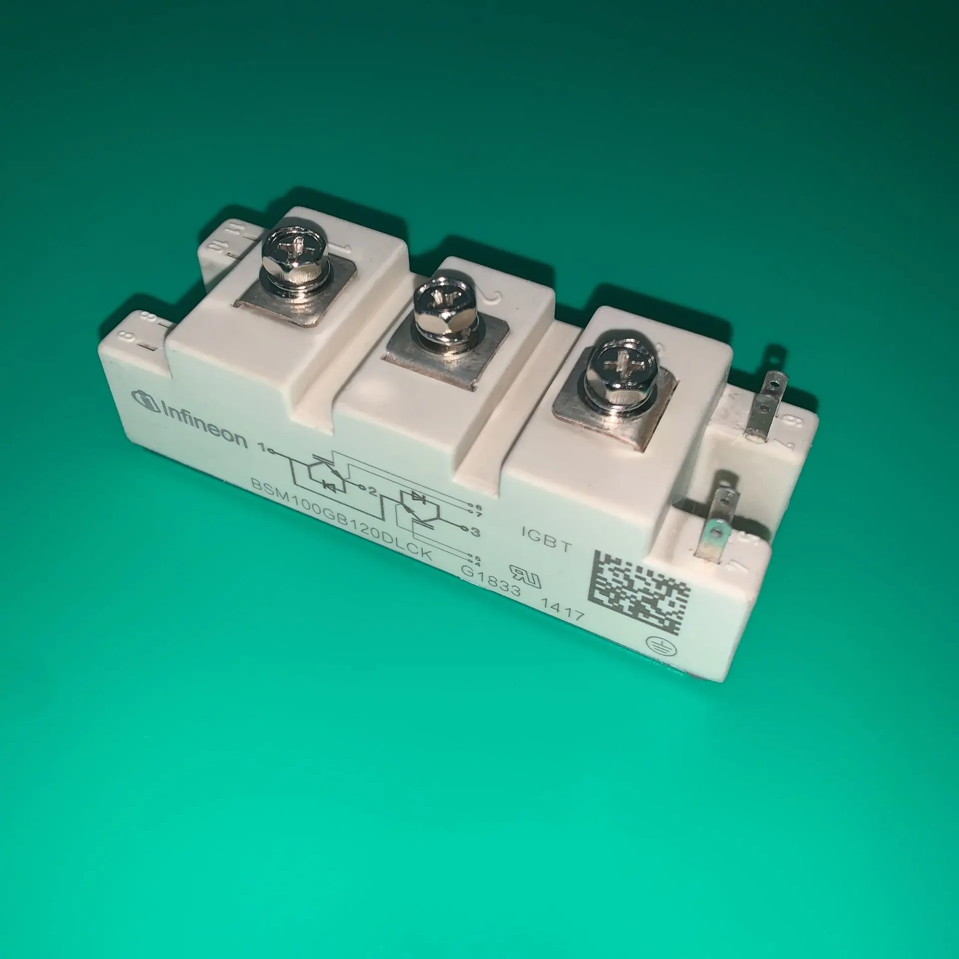 BSM100GB120DLCK модуль IGBT BSM 100GB120 DLCK 2 MED POWER 34MM-1 BSM100GB120DLCKHOSA1 |