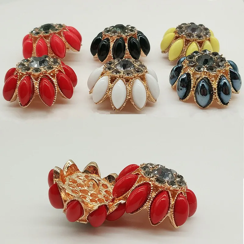 Resin Flower Rhinestone Wedding Decoration Buttons For Clothing Metal Buttons DIY Coat Sweater Buttons For Clothing Accessories