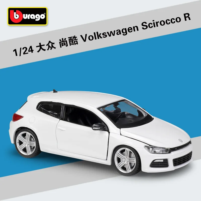 Модель автомобиля из сплава Bburago 1:24 Volkswagen Scirocco R белая 