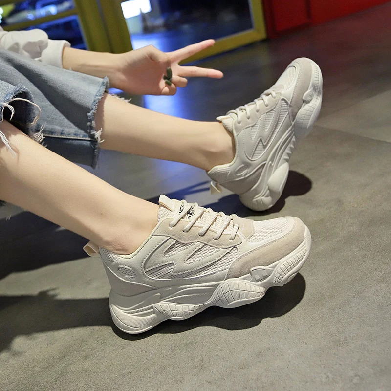 Новинка дизайнерские белые кроссовки на платформе в Корейском стиле