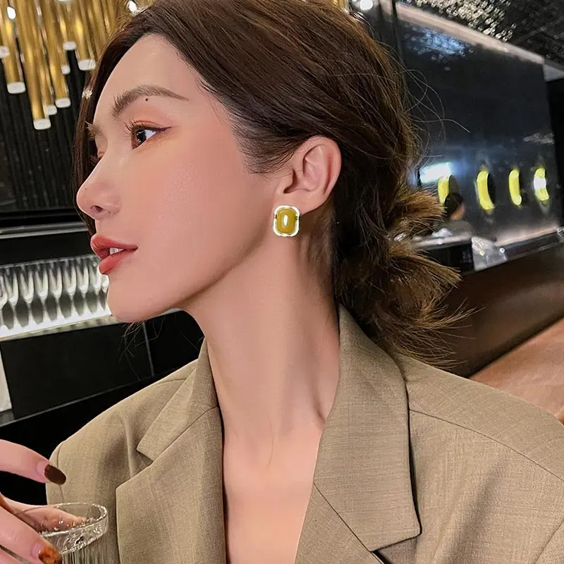 

Rectangular Glossy Resin Earrings Women's Fashion Retro Hong Kong Style Trendy Net Red Earrings Personality All-Match 925 Silver