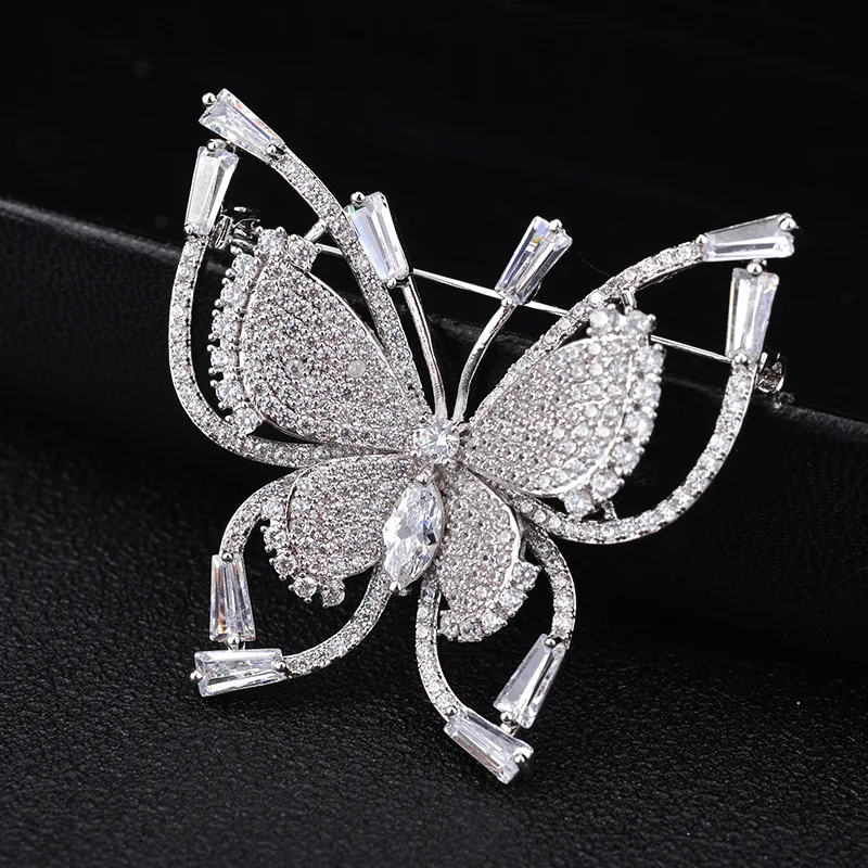 

Luxury Jewelry Fashion Butterfly Brooch Pins for Women Designer Statement Insect Bouttoniere Cubic Zirconia Wedding Corsage