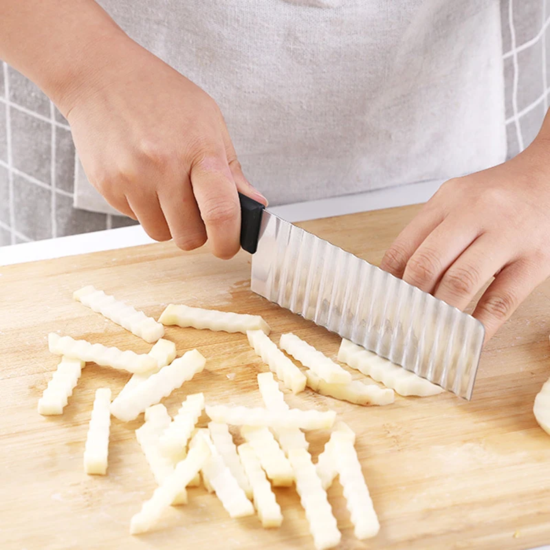 Description Picture 3 of itemStainless Steel Potato Chip Slicer Dough Vegetable Fruit Crinkle Wavy Slicer Knife Potato Cutter Chopper French Fry Maker Tool