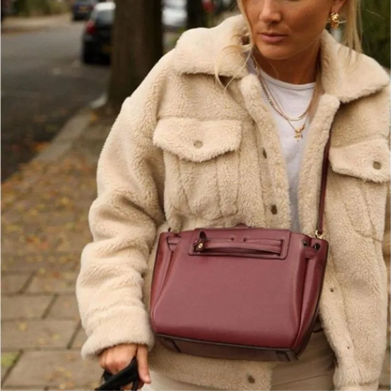 Женские однобортные пальто и куртки MONMOIRA однотонные повседневные из овечьей