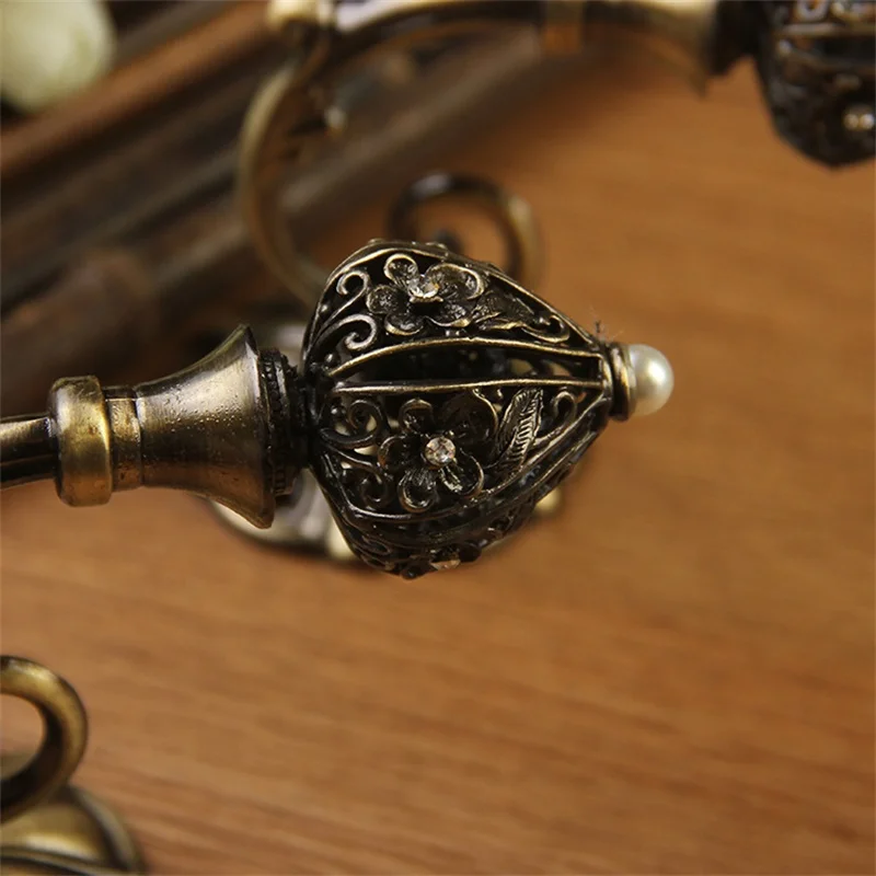 Европейский ретро золотой ажурный цветочный занавес с ушками настенный