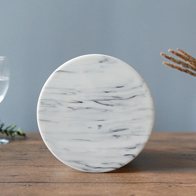 Круглая мраморная керамическая тарелка 15 см коврик изолированная костяная