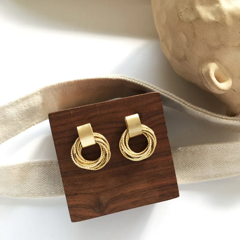 S925 needle Fashion Jewelry Earrings Popular Design Golden Plating Metal Texture Circles Drop Earrings For Girl Lady Gift