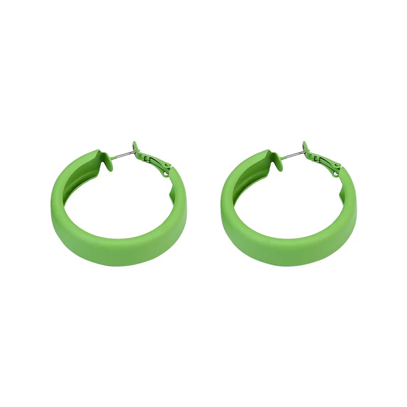 

Generous geometric circle color fresh earrings simple ins spray paint personality fashion earrings