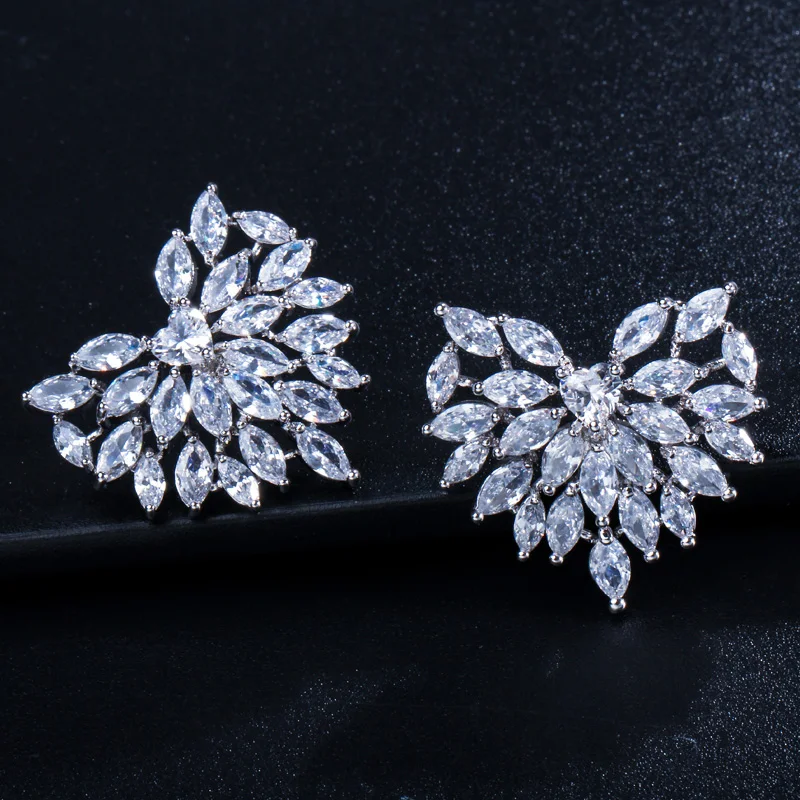 Женские серьги пусеты BeaQueen большие в форме сердца с кубическим цирконием модные