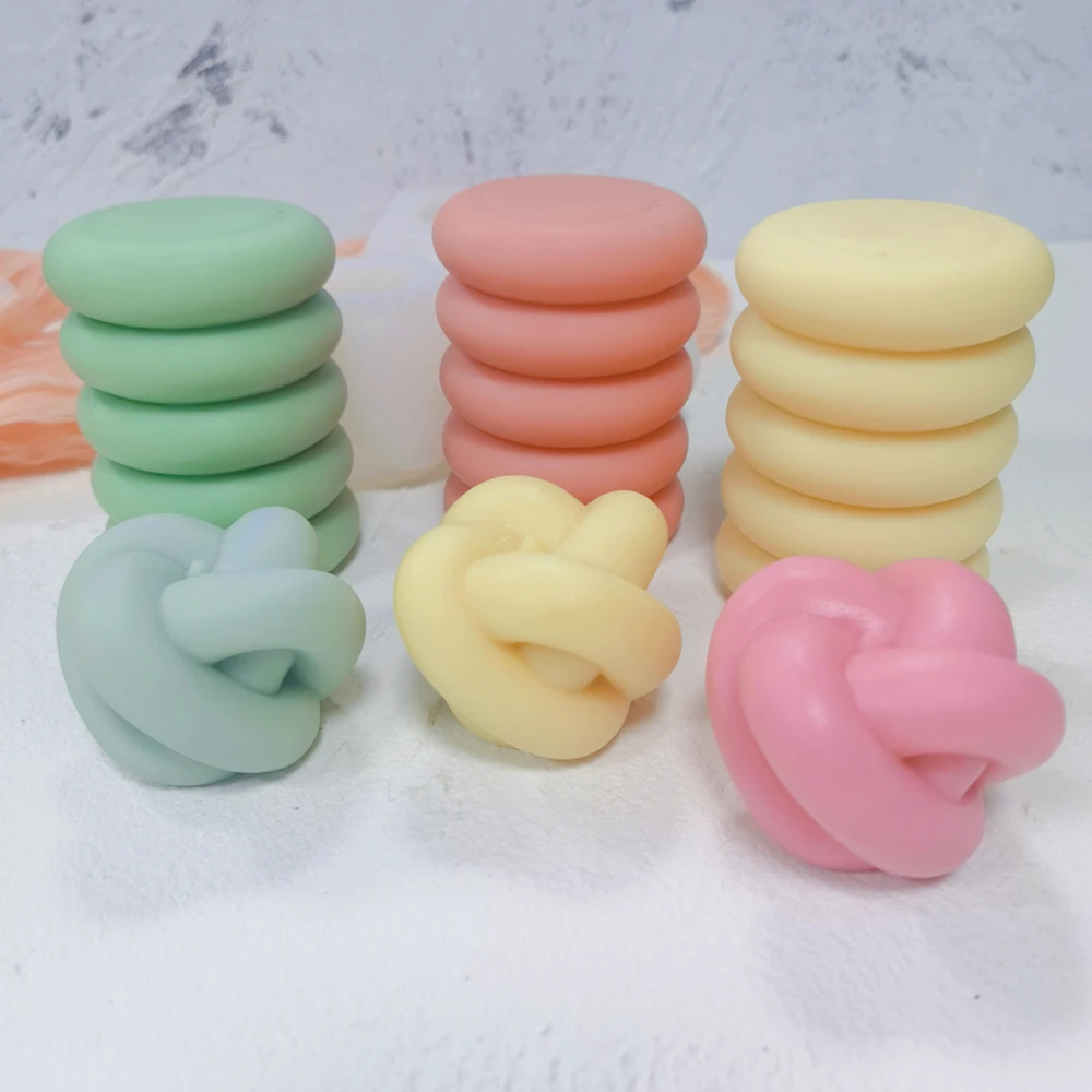 

Tie Knot Candle Mold Vegan Soy Twist Candle Silicone Mould for Home Decoration