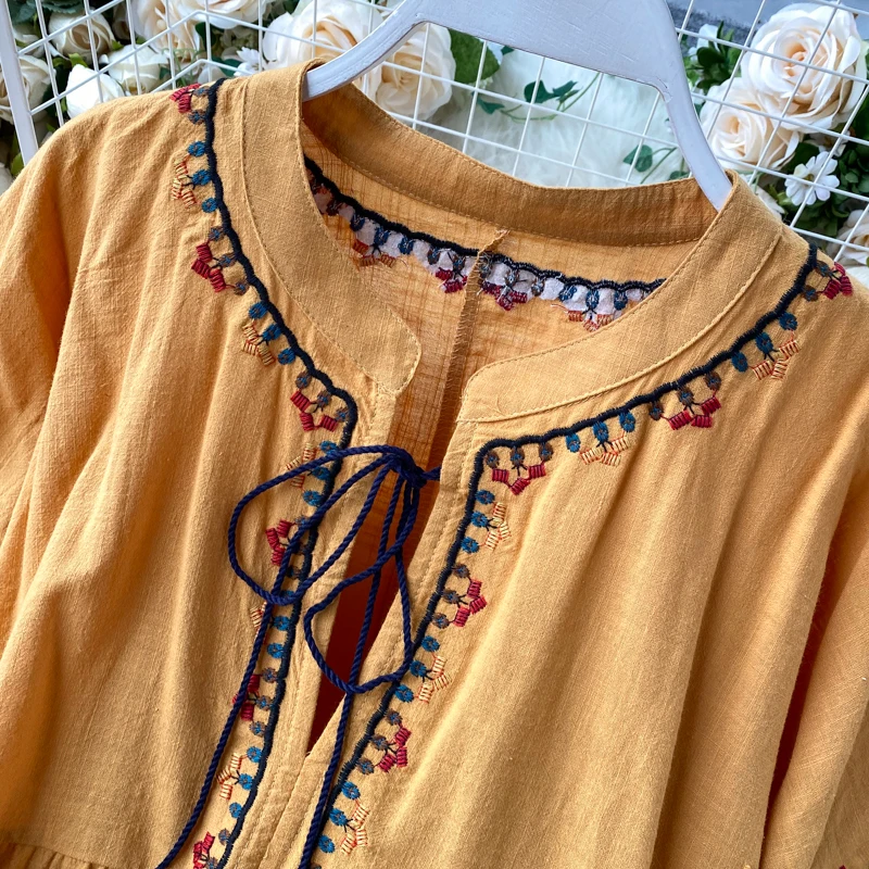 Женское платье с V-образным вырезом летнее цветочным принтом и вышивкой Короткие