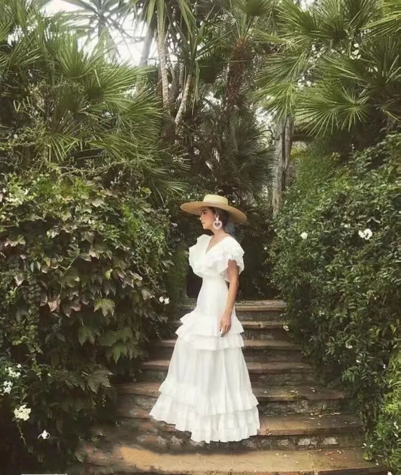 Длинное черное платье с v образным вырезом элегантное винтажное вечернее в стиле