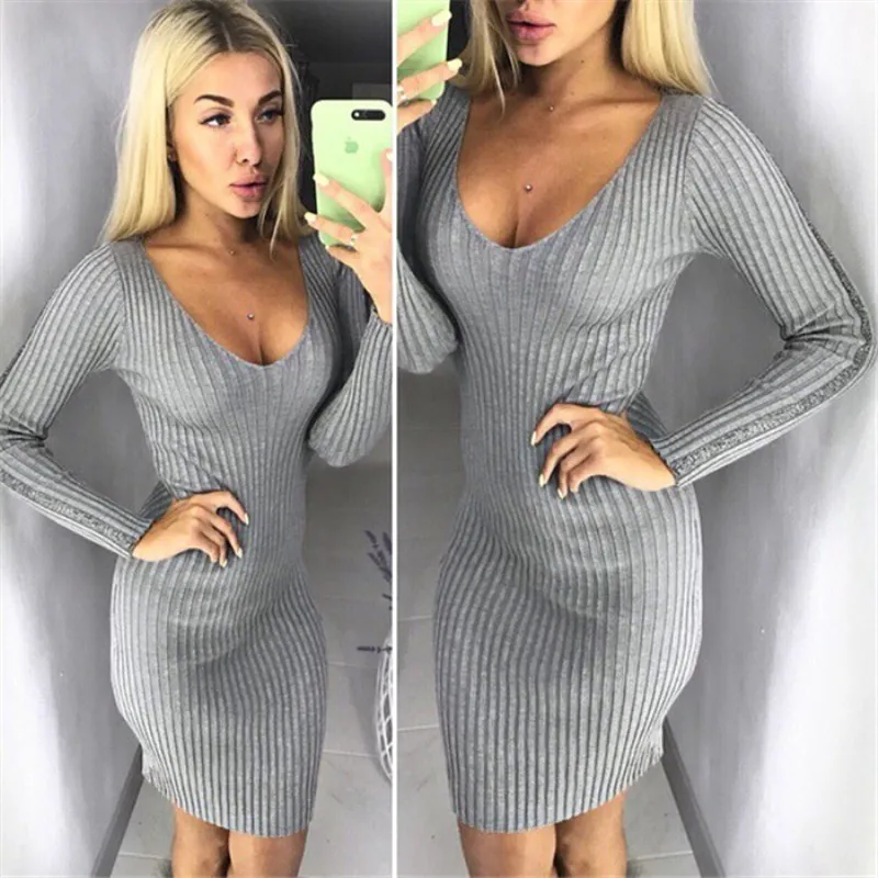 Женское трикотажное платье большого размера с v-образным вырезом облегающее