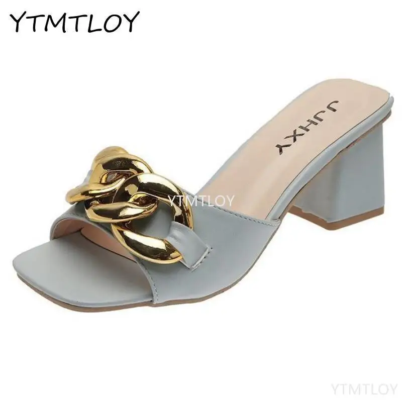 

2021 New Summer Sandals Women Black Fashion Square High Heels Open Toe Metal Decoration Zapatillas De Casa Sapatos Femininos