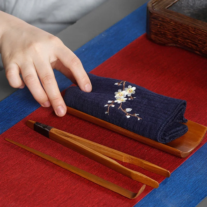 Вышитый цветочный узор в китайском стиле