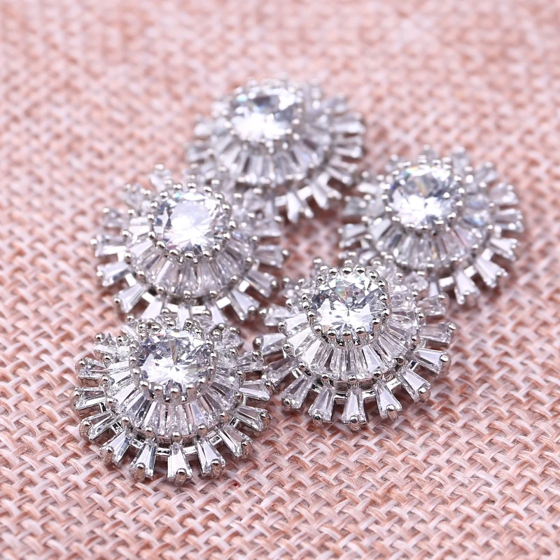 

5Pcs 18mm Round Gear Shaped Rhinestone Buttons with Metal Loop Embellishments for DIY Jewelry Wedding Garment Accessory