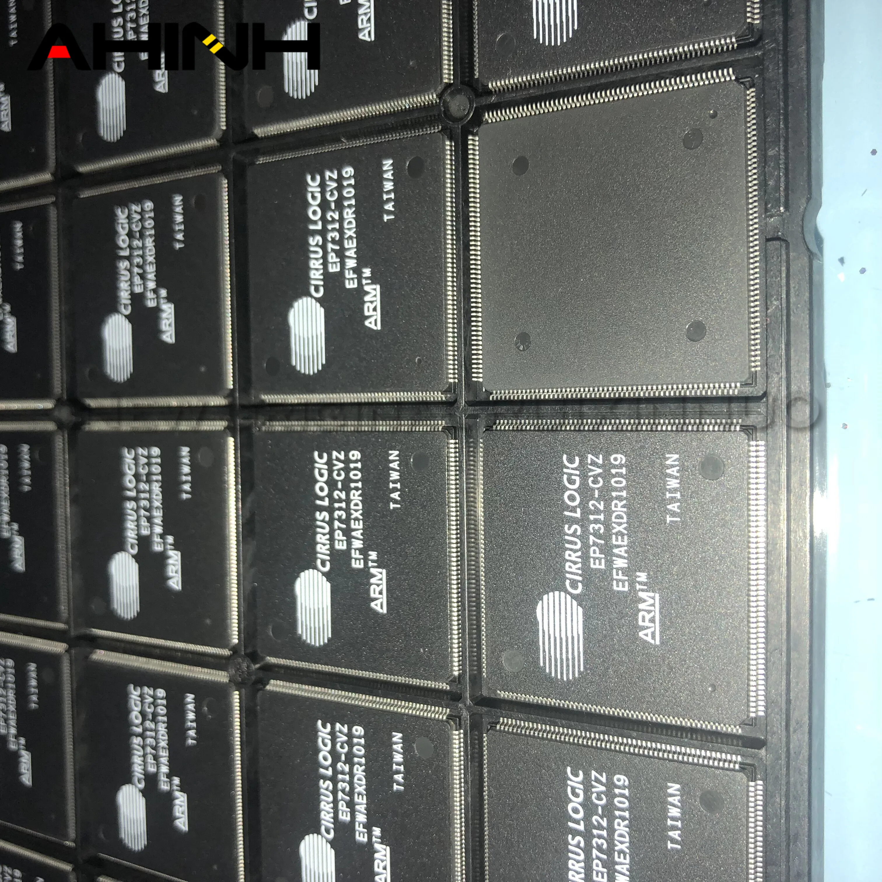 

10/Uds EP7312-CVZ EP7312-CV EP7312 QFP integrado IC Chip original nuevo