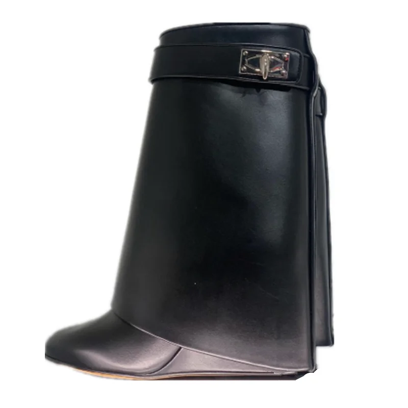 Женские сапоги на танкетке до середины икры платформе украшенные Акульей