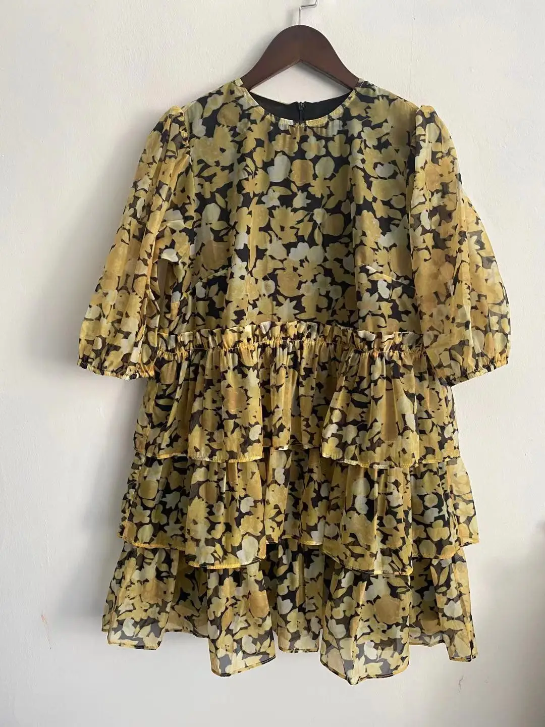 

Женское мини-платье с цветочным принтом, круглым вырезом и пышными рукавами, 2021