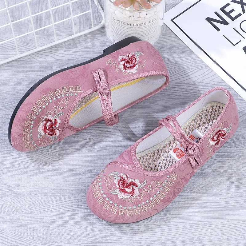 

Cloth shoes, women's shoes, flat soled antique style, national style embroidered shoes, shallow mouth soft soled shoes for middl