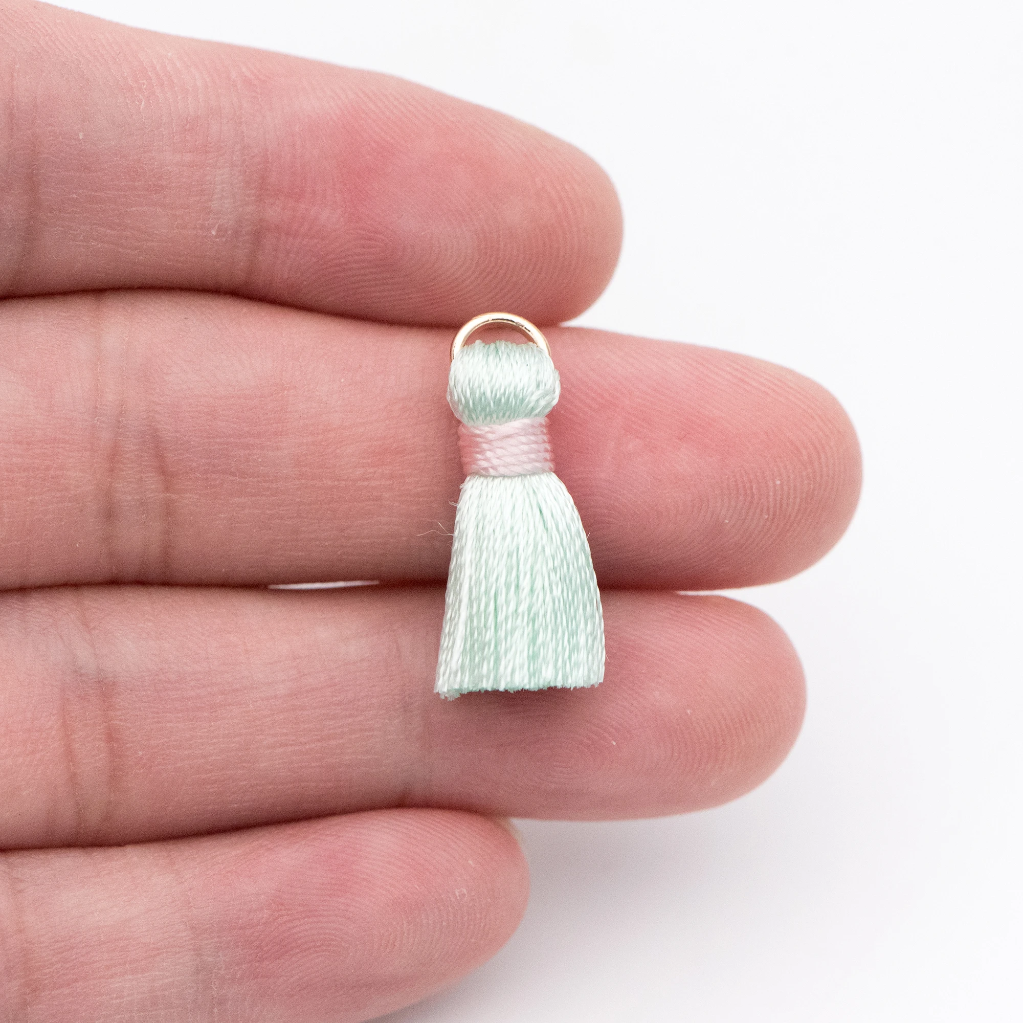 10 шт. шелковые кисточки оптом 24 мм маленькие подвески с кисточками мятный цвет