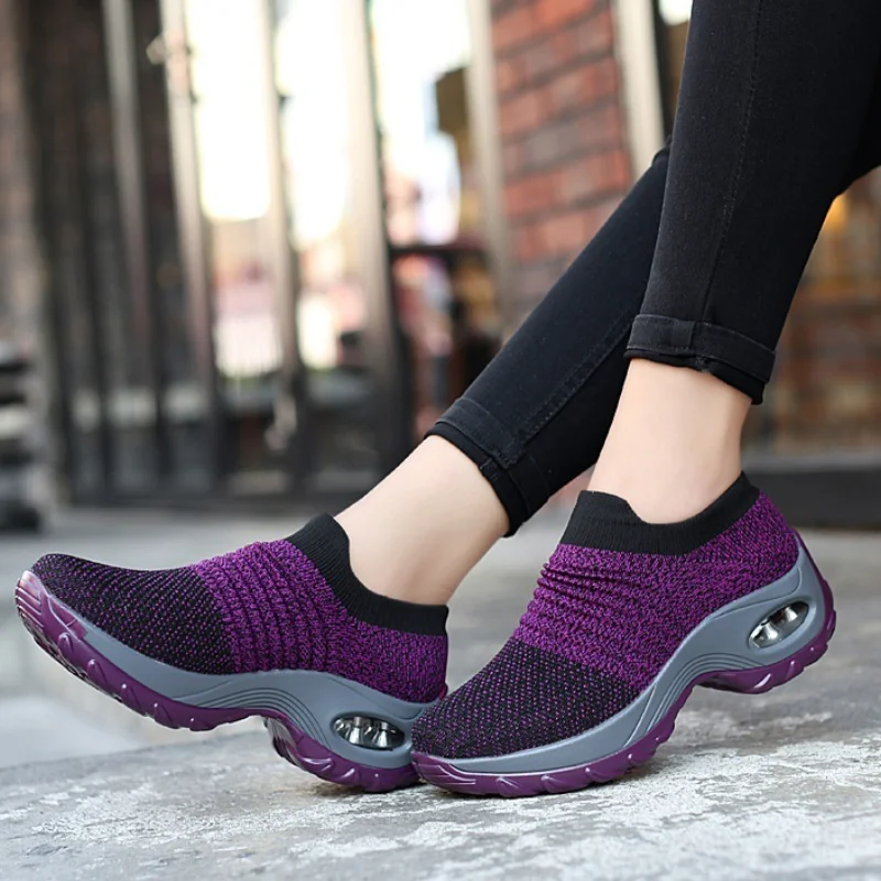 

2022 Spring Women Sneakers Shoes Flat Slip on Platform Sneakers for Women Black Breathable Mesh Sock Sneake Dropshipping