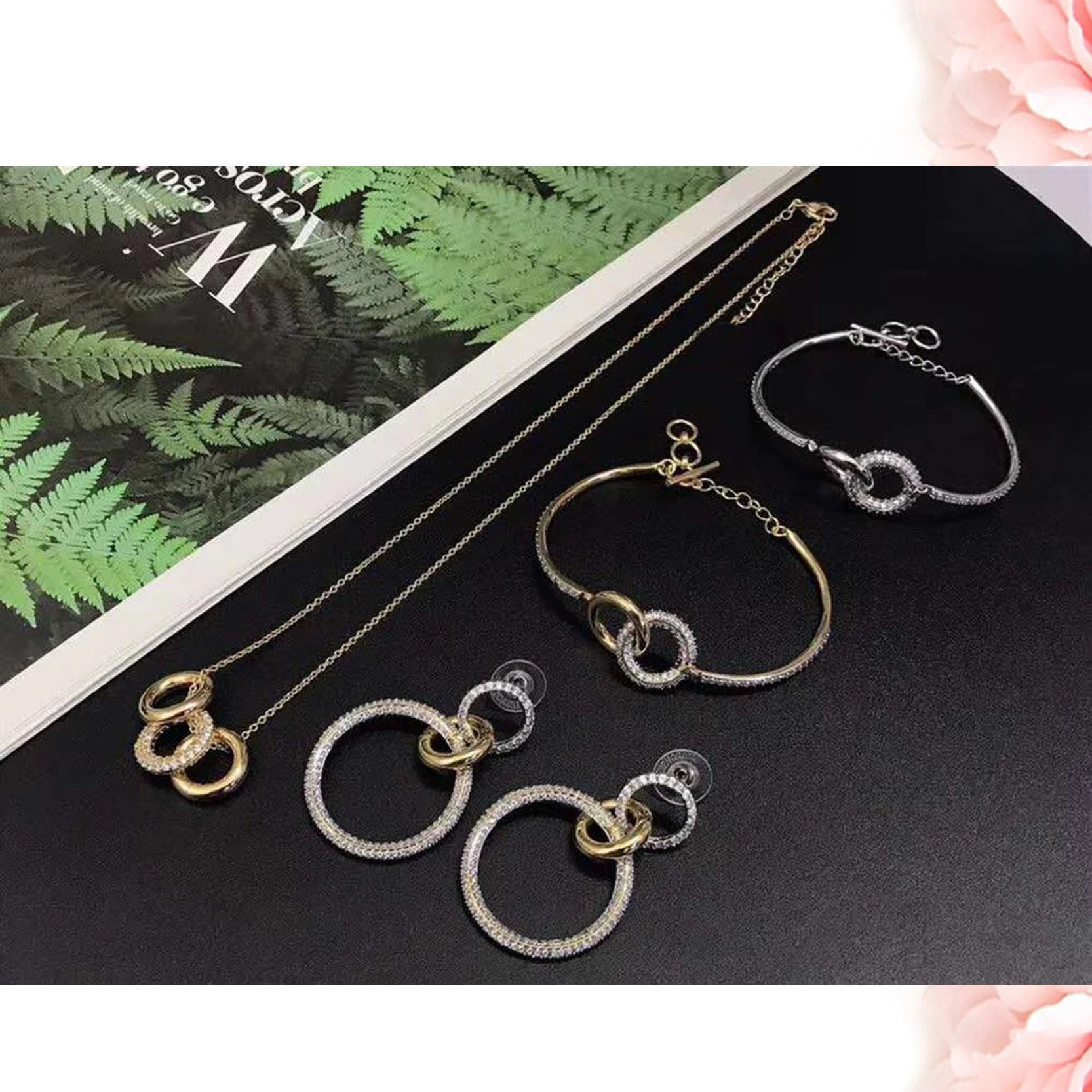 

SHLUOYI High quality new SWA. Exquisite fashion circle set combination, female Pendant Necklace Charm Fashion Jewelry