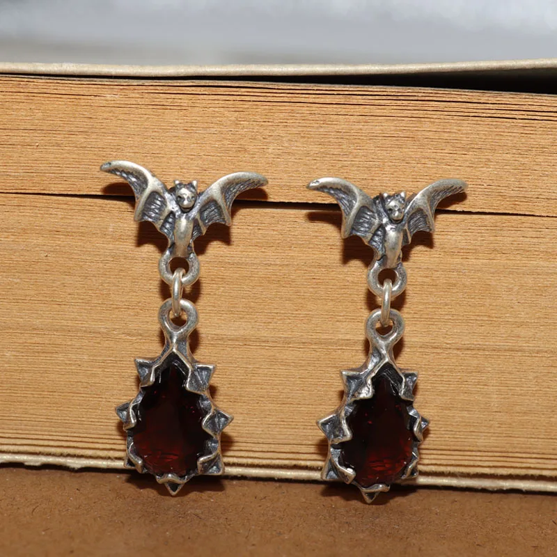 

High Quality Vintage Shiny Red Crystal Dangle Earring Women's Gothic Vampire Bat Earrings Personality Charm Everyday Accessories