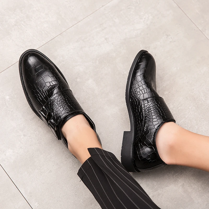 

Men Casual Shoes Breathable Leather Loafers Shoes For Men outdoor Driving Moccasins Comfortable Slip On party Shoes big size 47