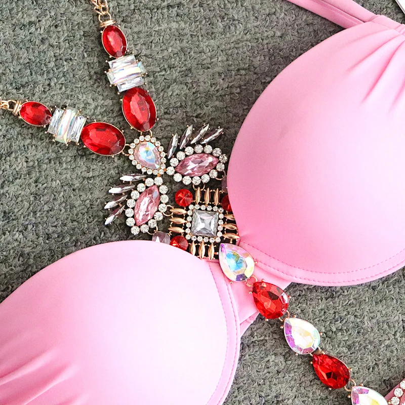 Женский купальник бикини со стразами однотонный розовый и металлическими