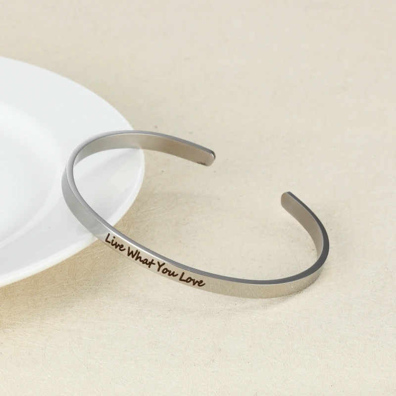 

Нержавеющая сталь браслет гравировка жить в соответствии с ними вы любите браслеты, 5 шт. Гравированный браслет с логотипом 4*62 мм с наружной...