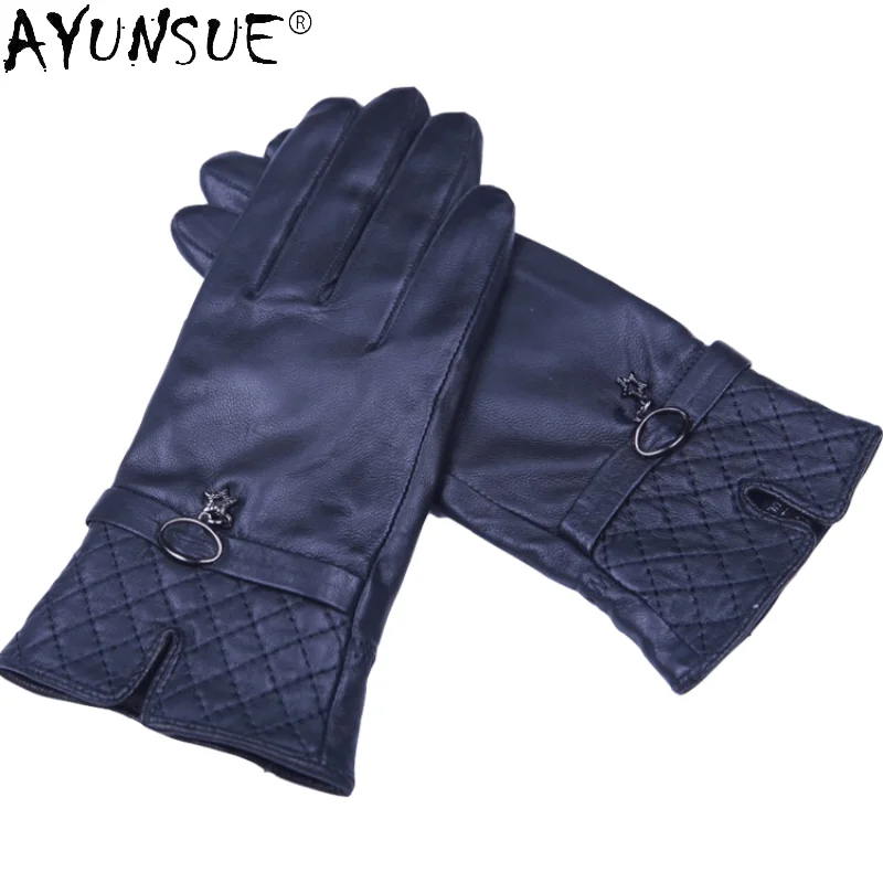 

AYUNSUE New Fashion Winter Gloves Women's Warm Genuine Sheepskin Leather Gloves Plus Velvet Gloves with Pendant Eldiven SQQ374