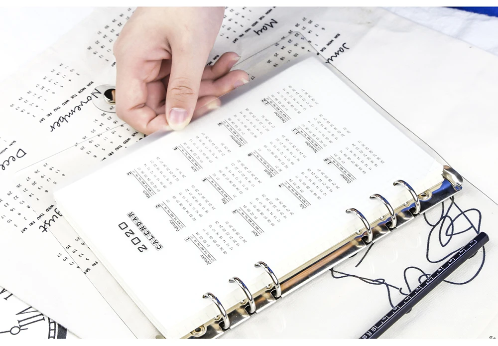 

1 Pcs 2020 A5 A6 Loose Leaf Calendar PP Binder Notebook Index Divider Planner Fax Inner Clip Sheet Binder Category