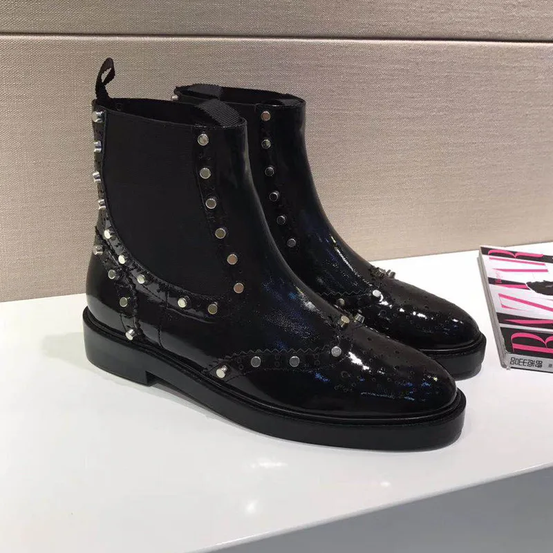 Короткие ботинки с заклепками и Ботинки martin из натуральной кожи Женские