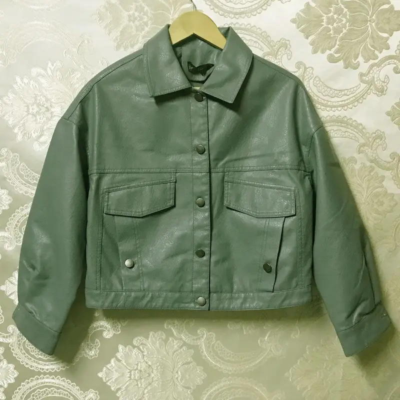 Женская короткая мотоциклетная куртка на молнии черная или красная Осенняя из