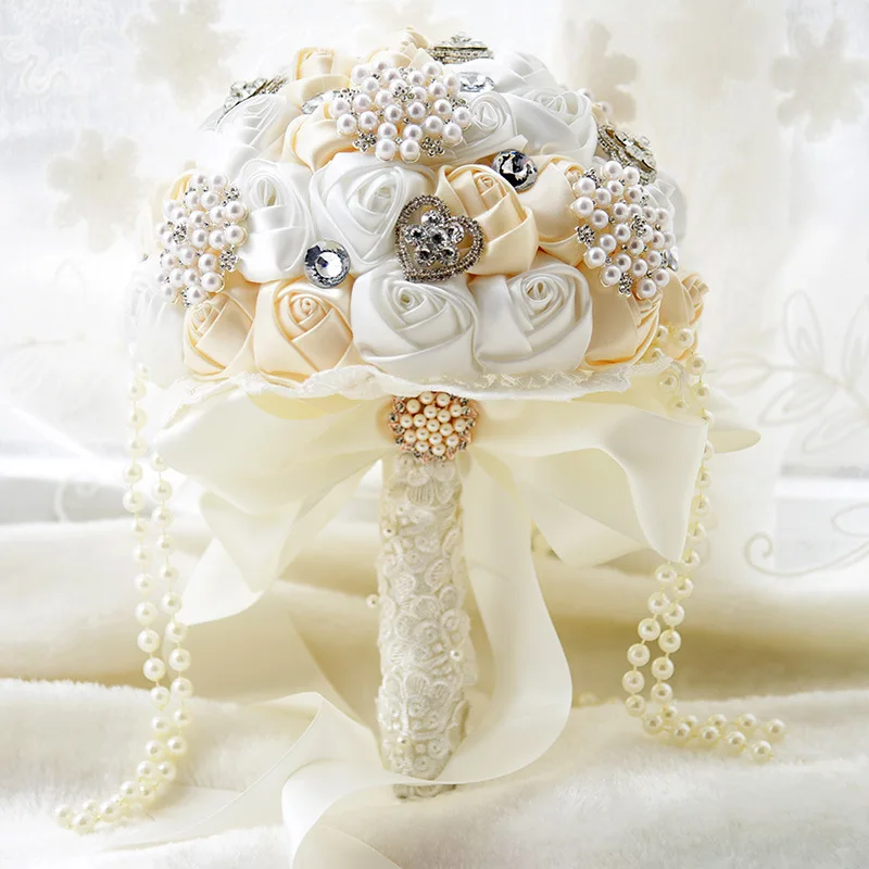 

Beaded Brooch Silk Bride Wedding Bouquet Bridesmaid Artificial Flower Artificial Flowers Bouquet Romantic Bride Holding Flower