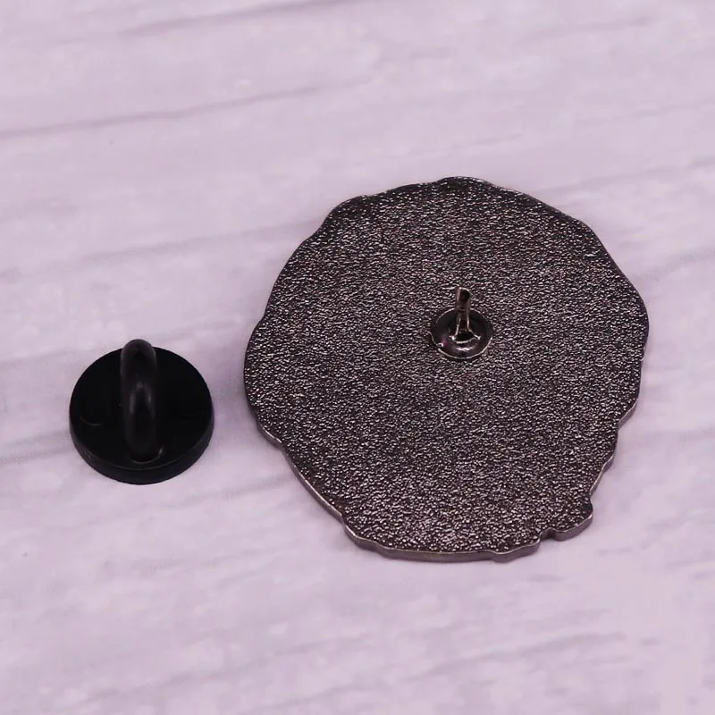 Значок на лацкан с изображением советского Гагарина космонавта | Украшения и