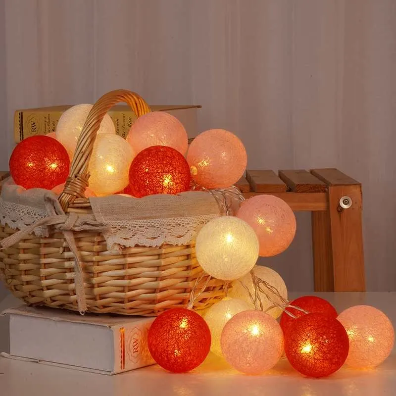 

Christmas Cotton Ball Decorative String Light Handmade DIY Thread 20/40 Balls String Lamp Fairy Lights Family Party Battery/USB