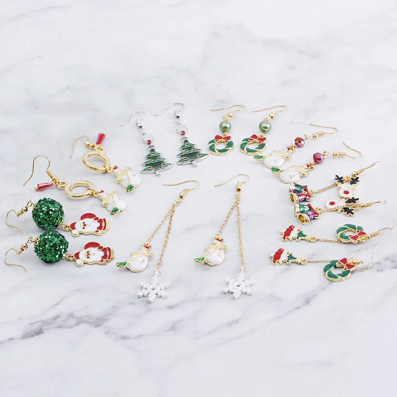

New Christmas Earrings Women Fashion Snowflake Resin Acrylic Earrings Cute Penguin Gingerbread Man Earrings Girls Christmas Gift