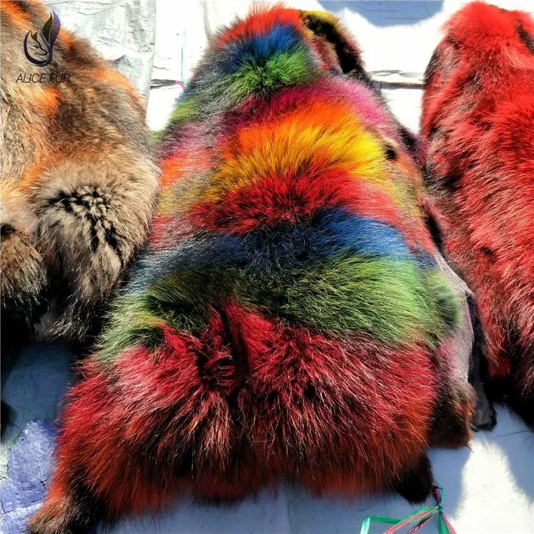 Белая окрашенная красная натуральная меховая кожа енота/цены на мех